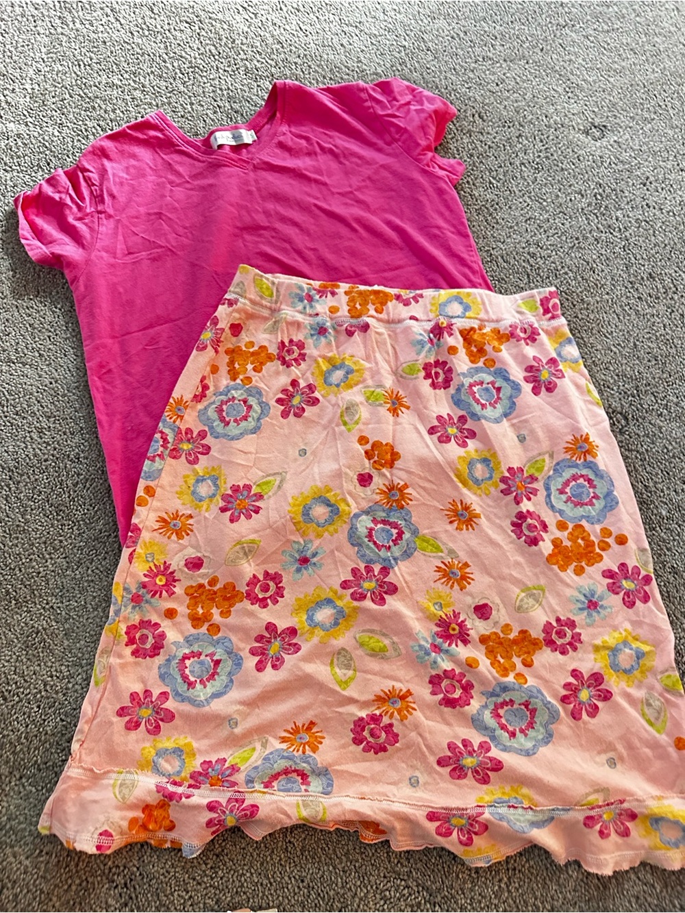 Fresh produce Women’s Pink Floral skirt and top size small